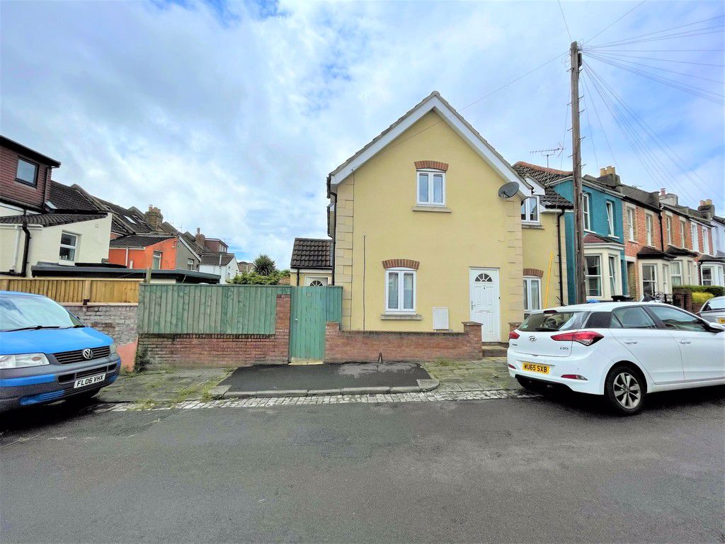Horfield, Alton Road, BS7 9PS
