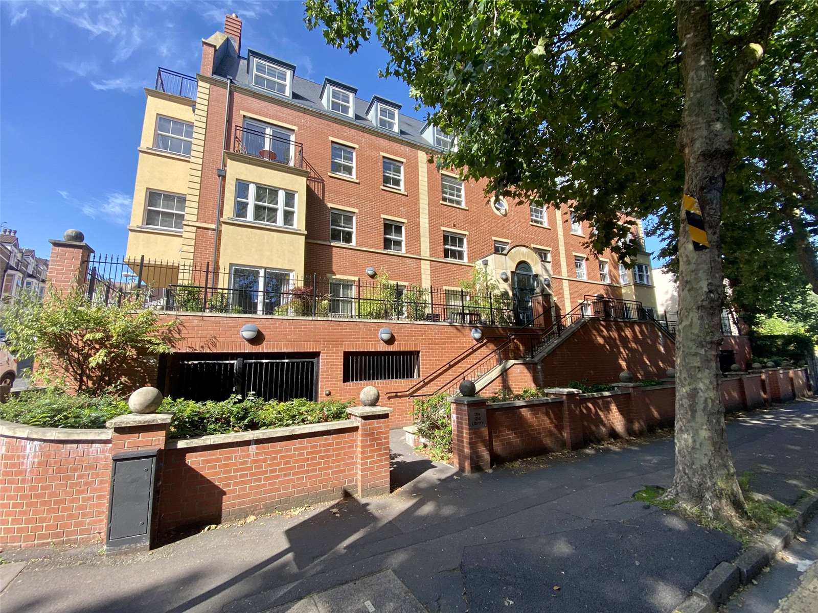 Cotham, The Old Library, BS6 5QY